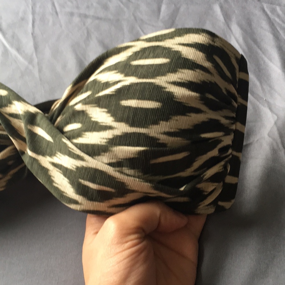 Robin Riccone Bikini Top - Picture 4 of 5
